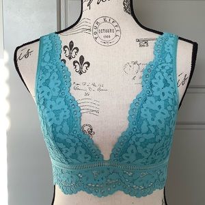 🌈 Victoria’s Secret Lace Bralette 🌈